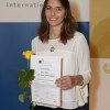 Anna Ryan s diplomem za první místo v soutěži Jugend debattiert international.